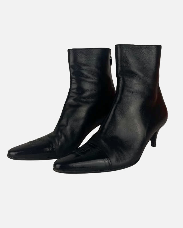 Chanel Lederstiefel · Schwarz
