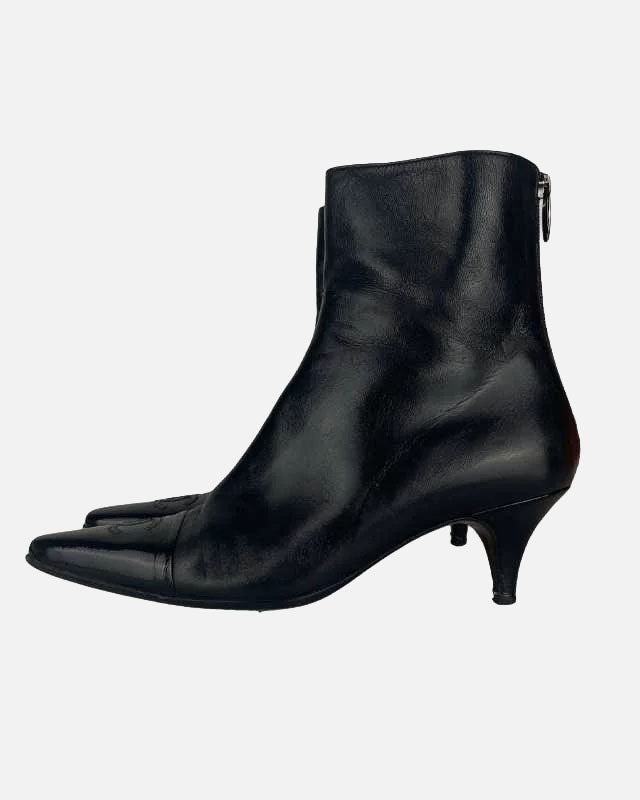 Chanel Lederstiefel · Schwarz