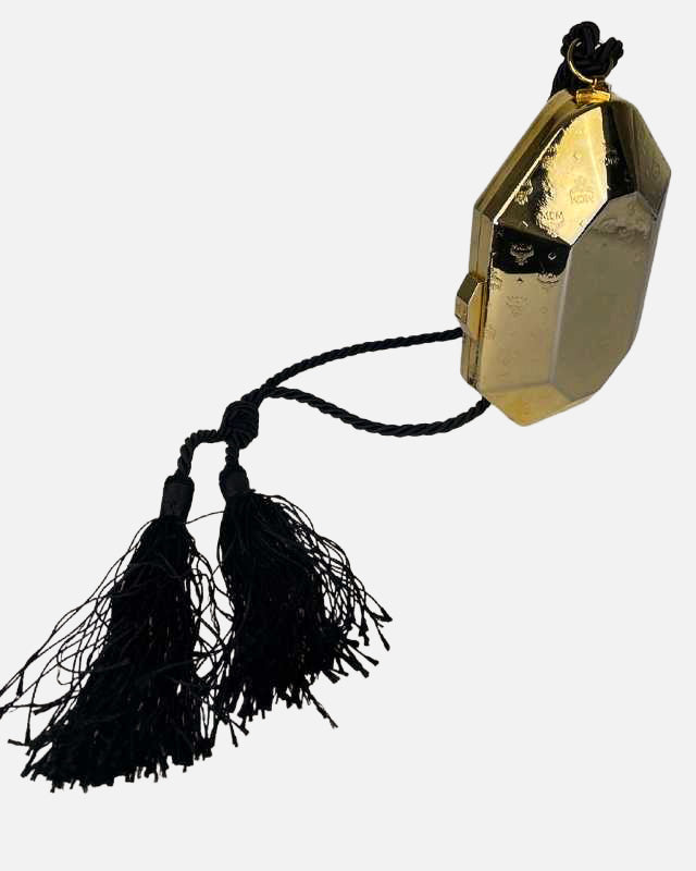 MCM Clutch aus Metall in Gold